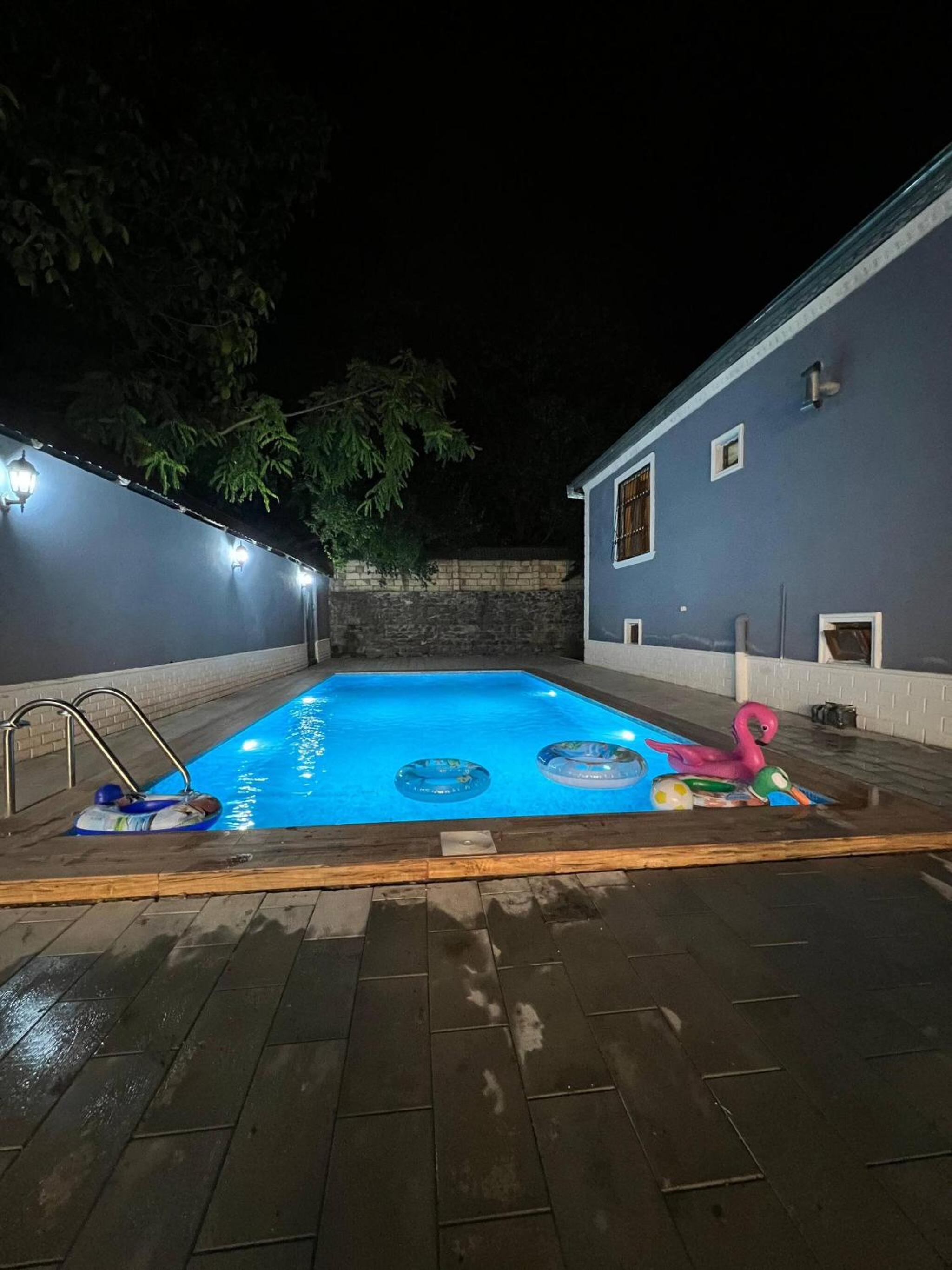 Cozy House With Swimming Pool Near City Center no1