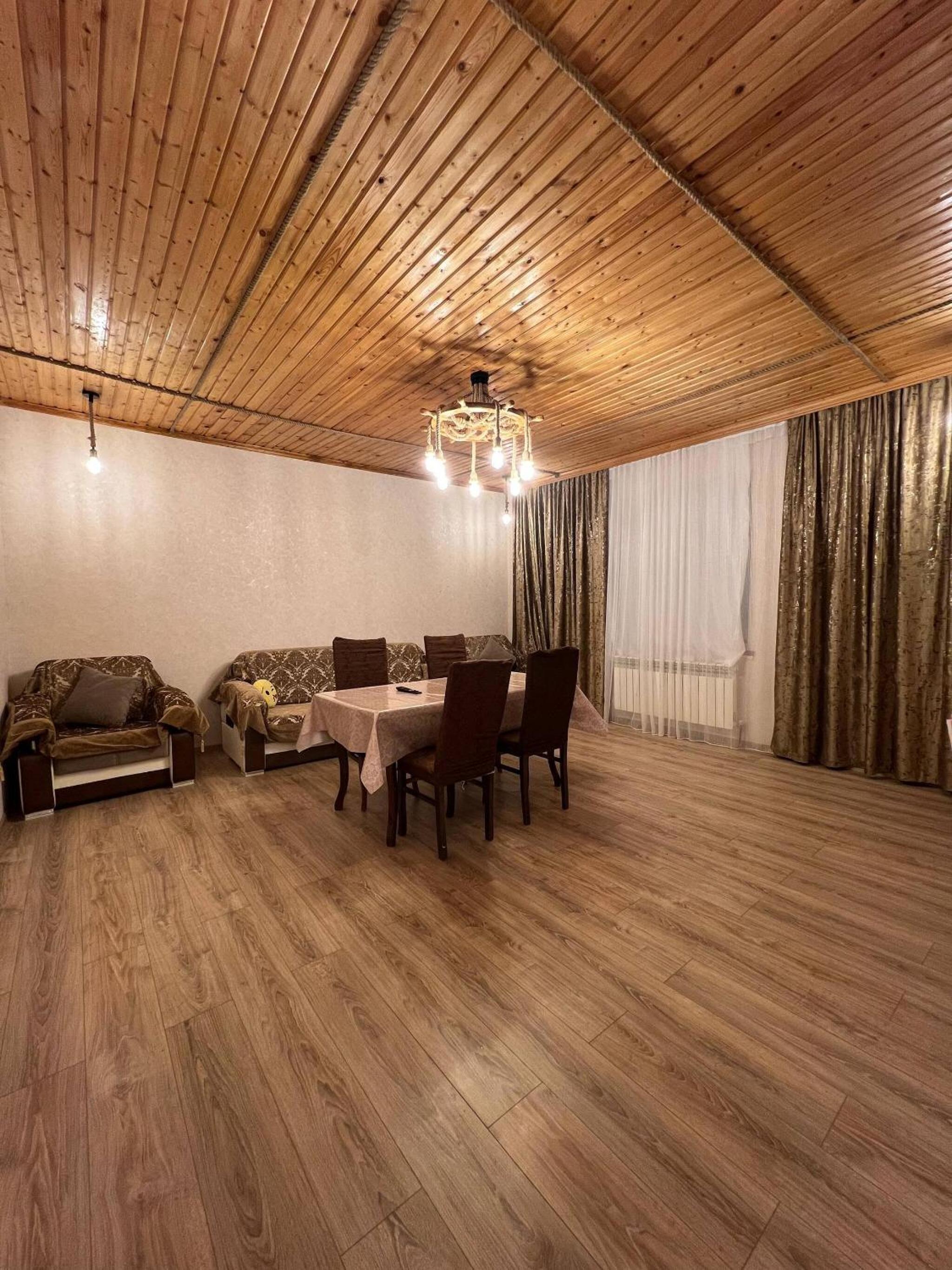 Cozy House With Swimming Pool Near City Center no1