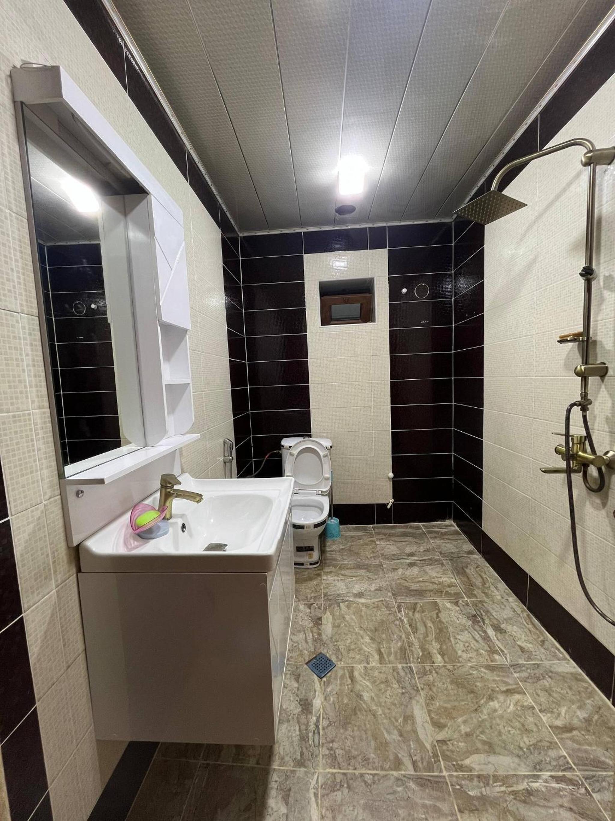 Cozy House With Swimming Pool Near City Center no1