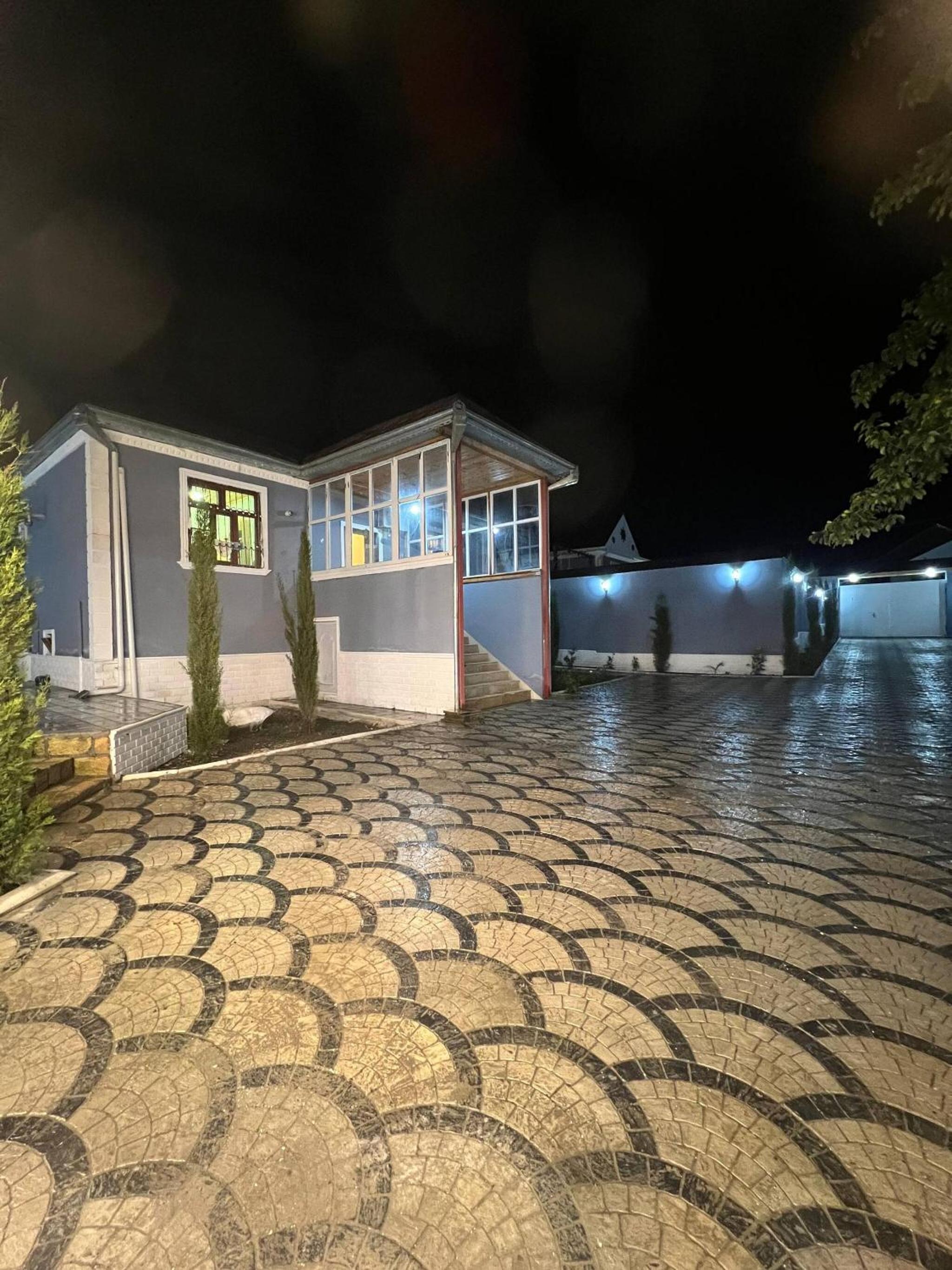 Cozy House With Swimming Pool Near City Center no1
