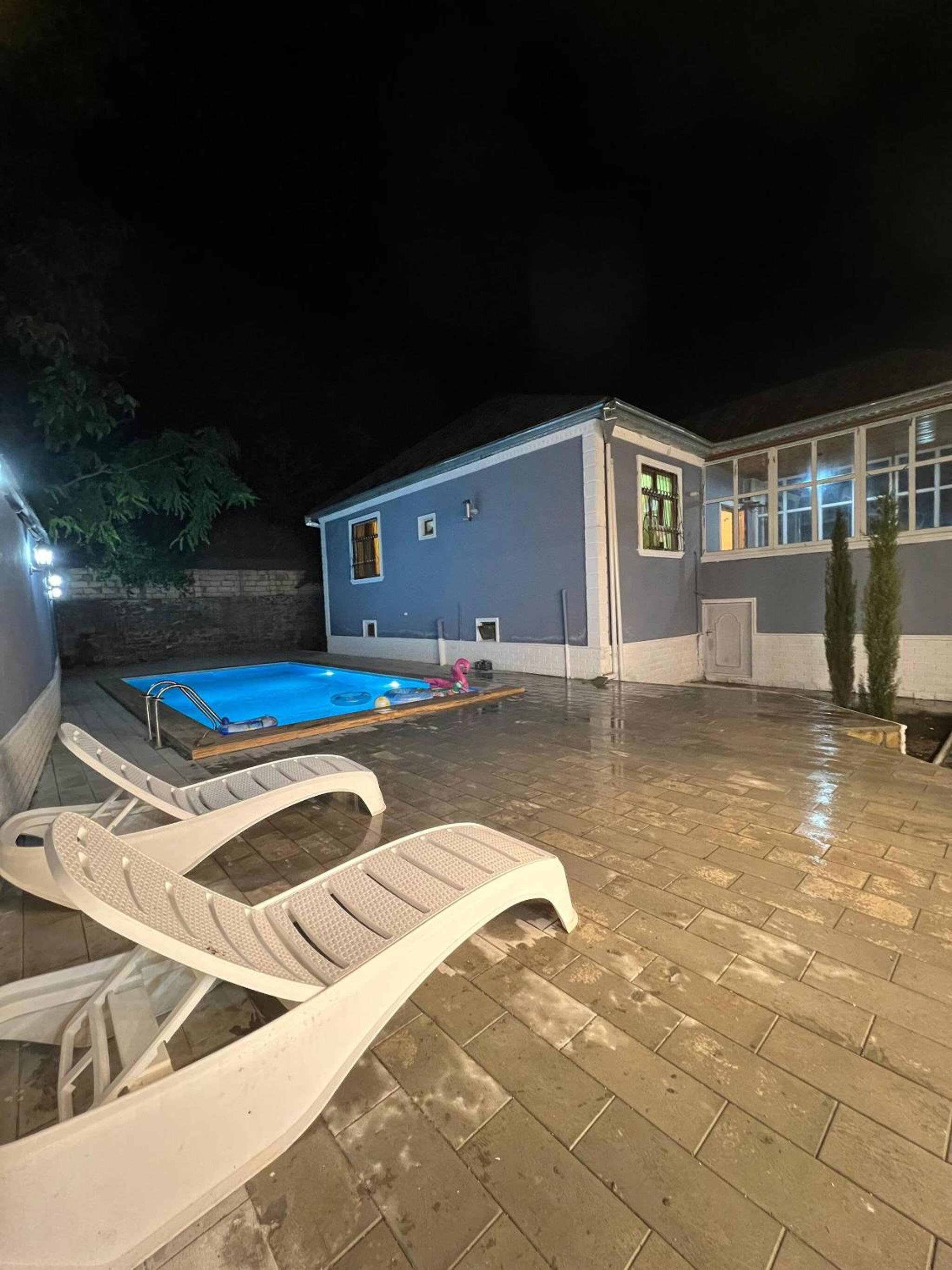 Cozy House With Swimming Pool Near City Center no1