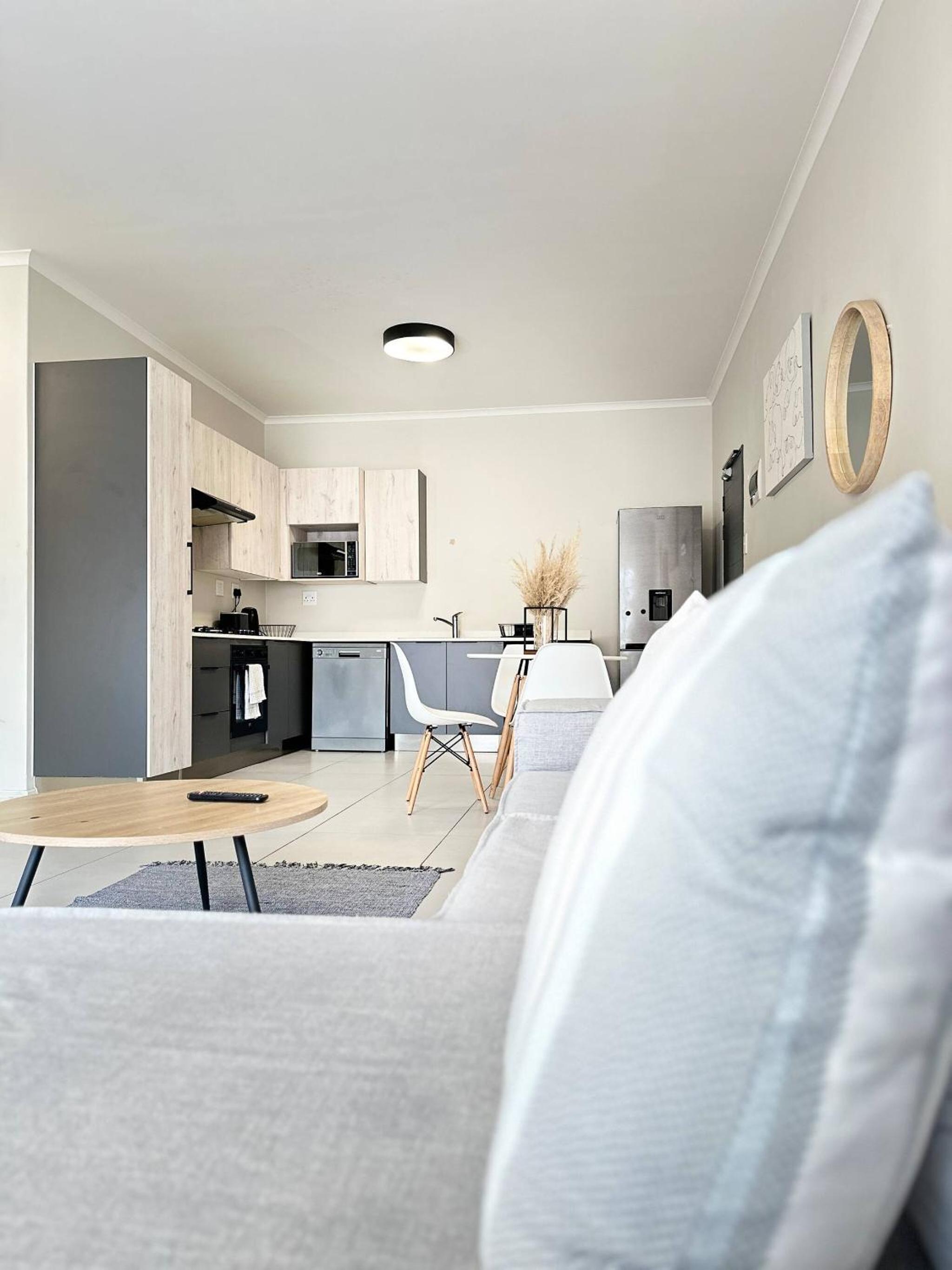 Humble Abode - 93 On New - Midrand