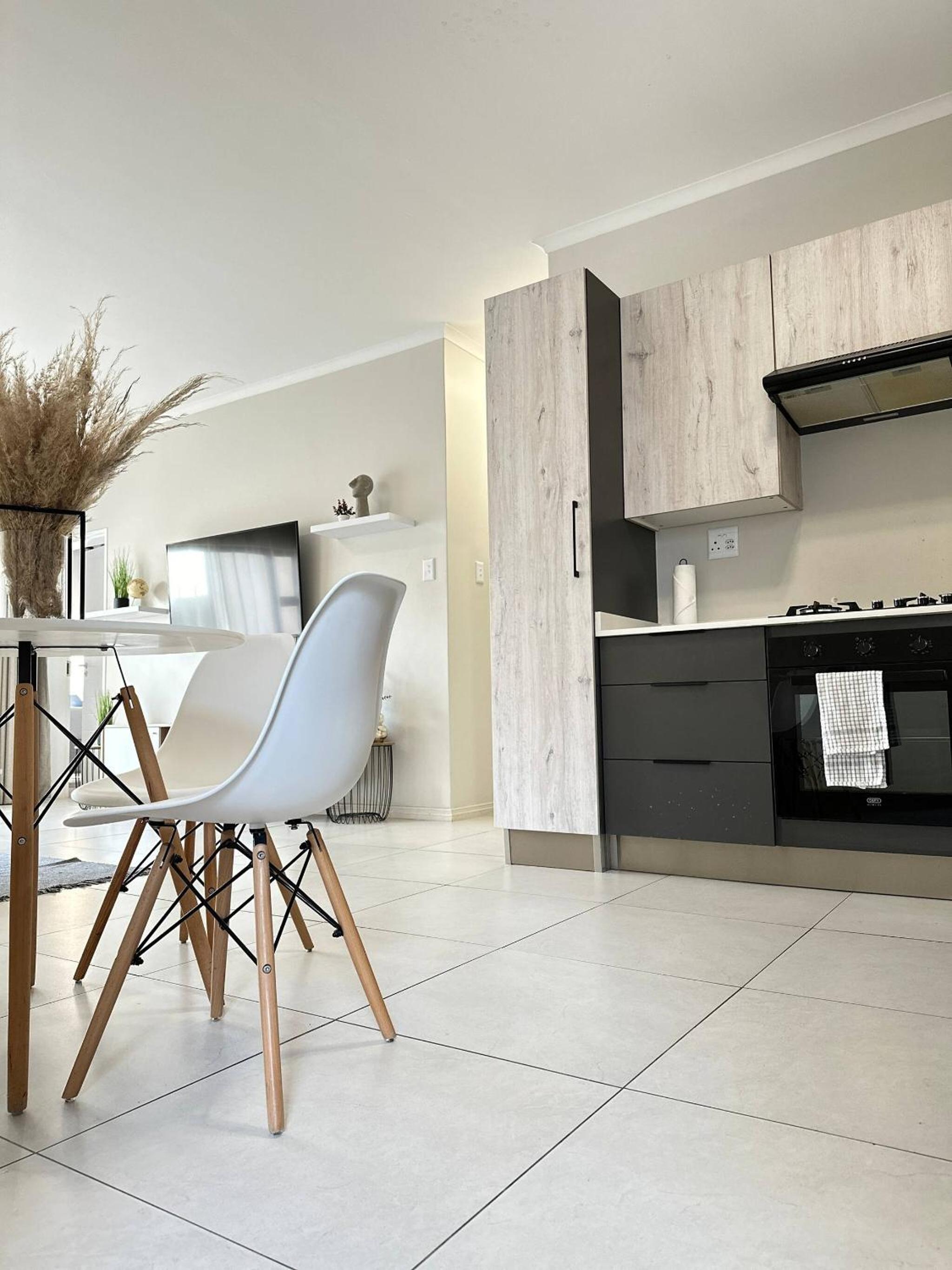 Humble Abode - 93 On New - Midrand