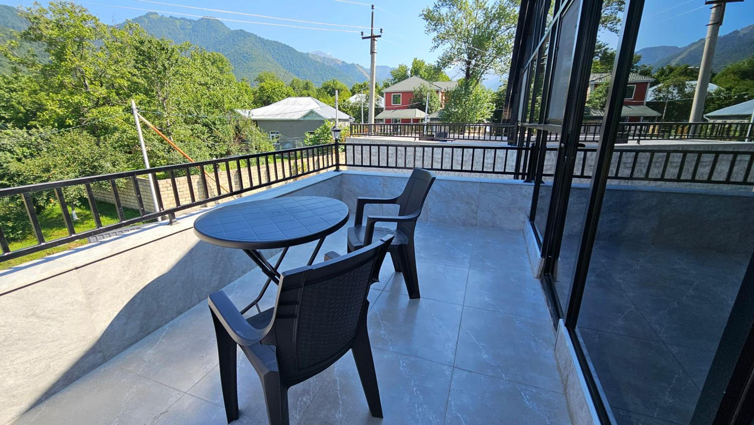 Luxury Milan Mountain Ponoramic Villa, indoor heated pool and jacuzzi with mountain view