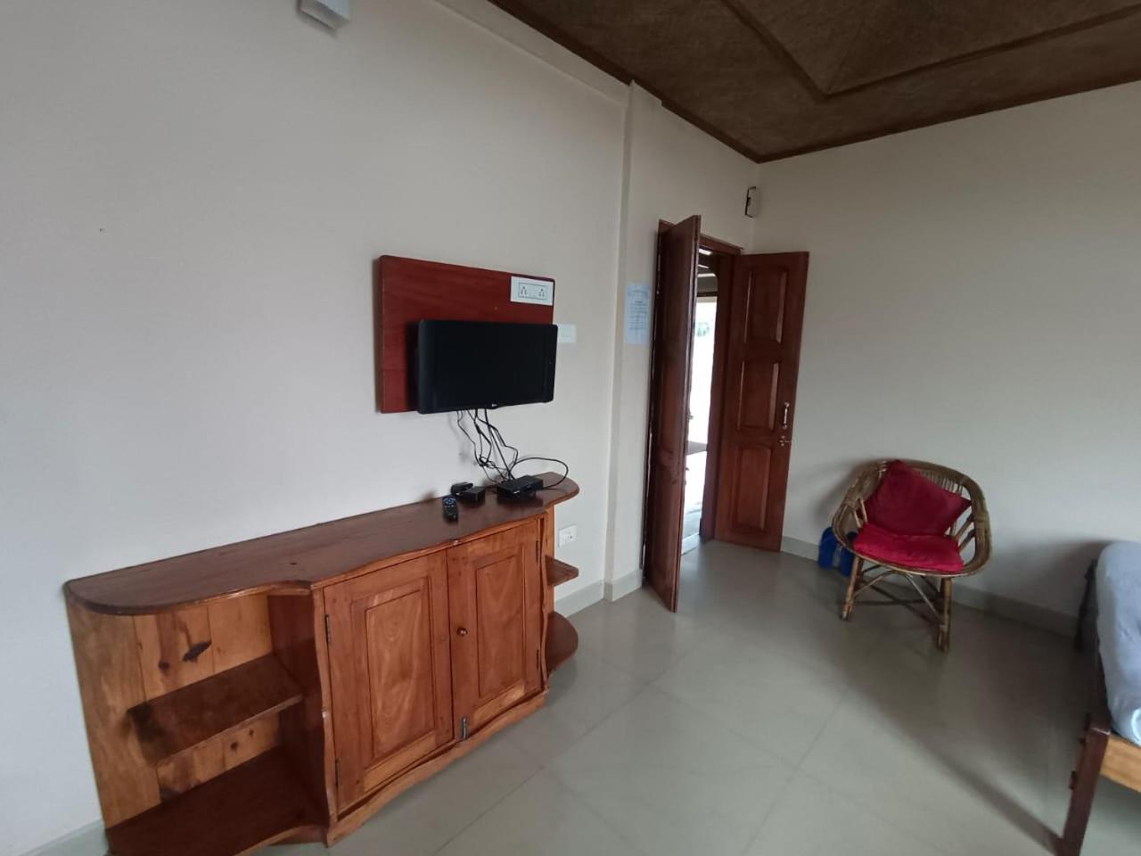 Sohra Plaza Resort view 2