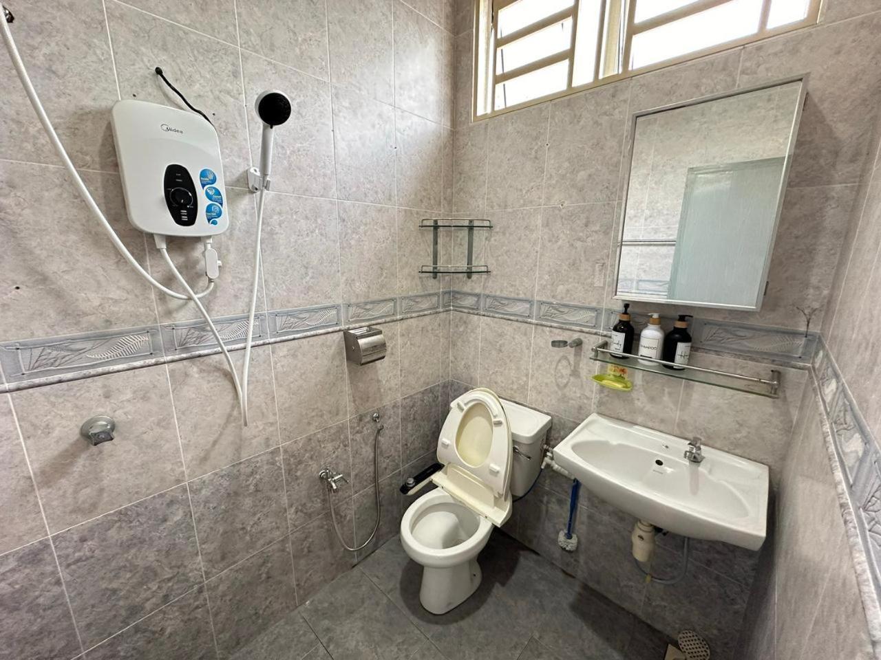 Cornerlot Comfy Home in Juru Autocity & Icon city photo 2