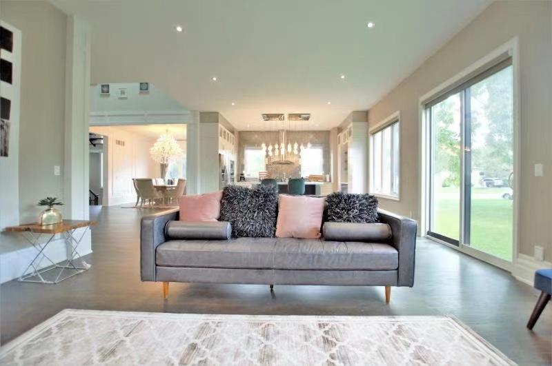 Modernized Five Bedroom Villa