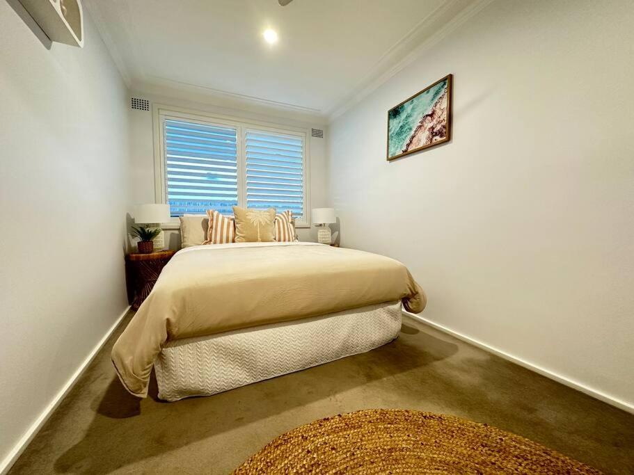 Casa Solé - Calm 1BR Escape by Towradgi Beach