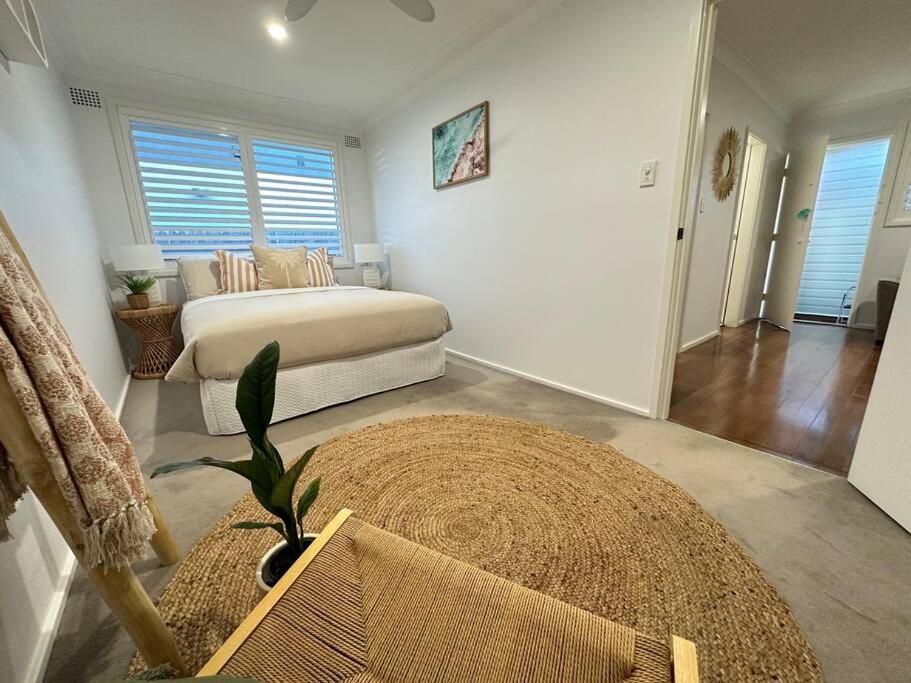 Casa Solé - Calm 1BR Escape by Towradgi Beach