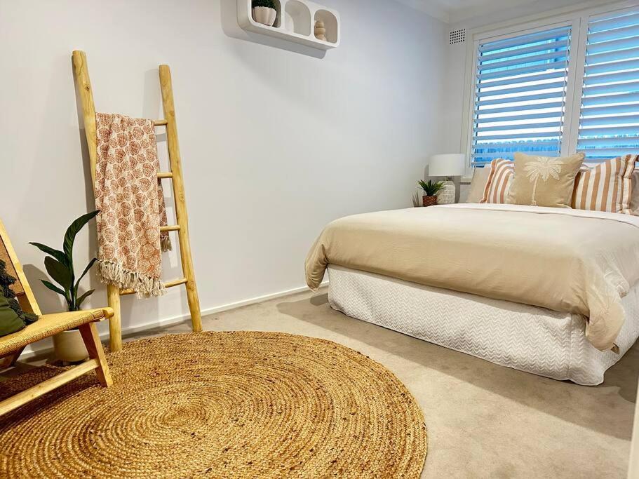 Casa Solé - Calm 1BR Escape by Towradgi Beach