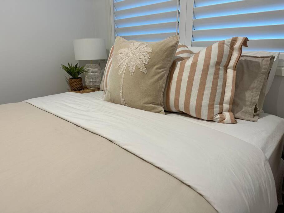 Casa Solé - Calm 1BR Escape by Towradgi Beach