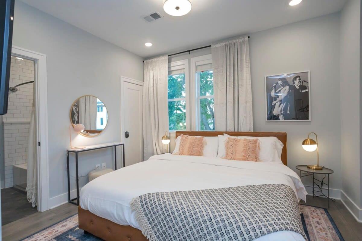Photograph supplied for 3 King Beds in Hip East Nash Home 1 Mile to DWNTN