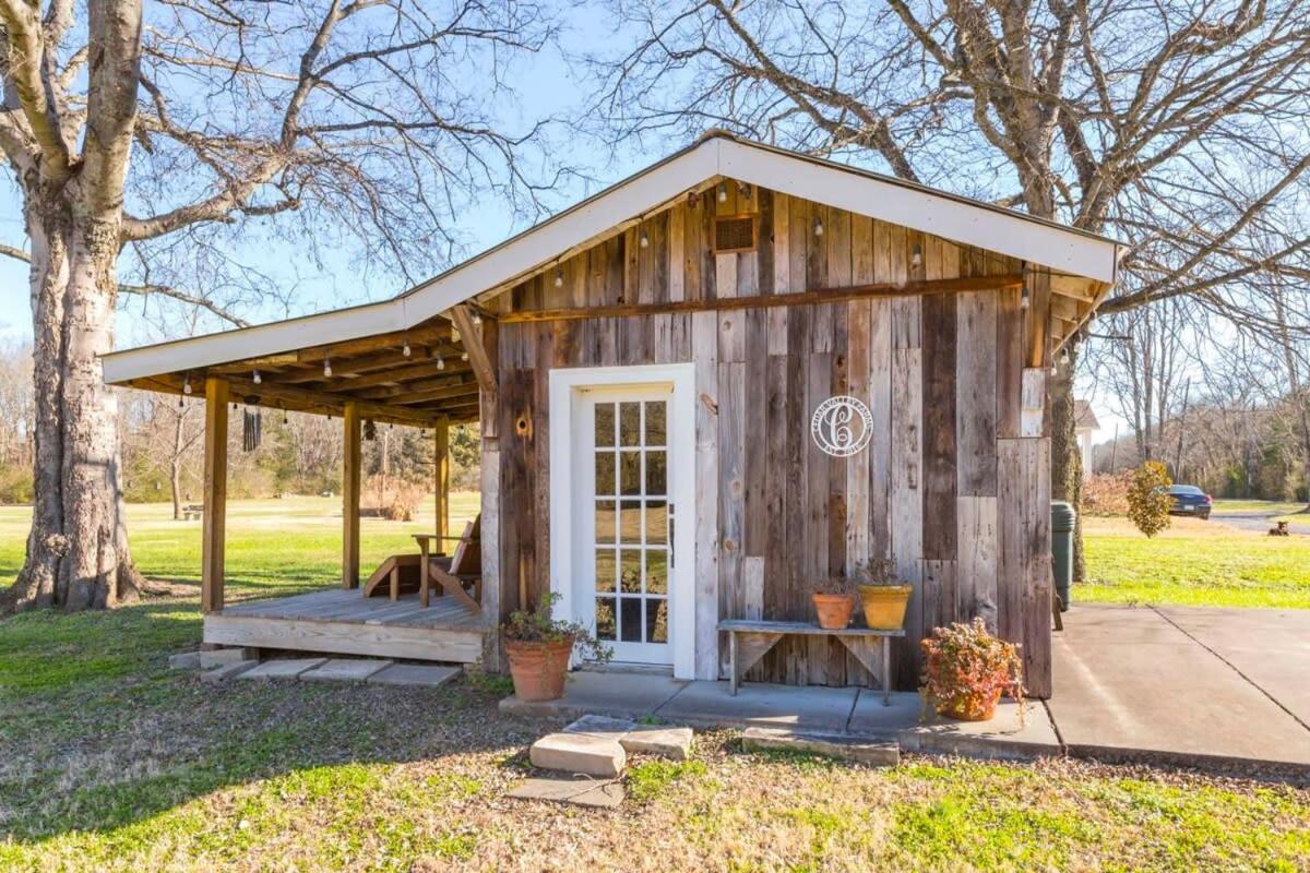 Enchanting Retreat 15 Minutes to Nashville view 2