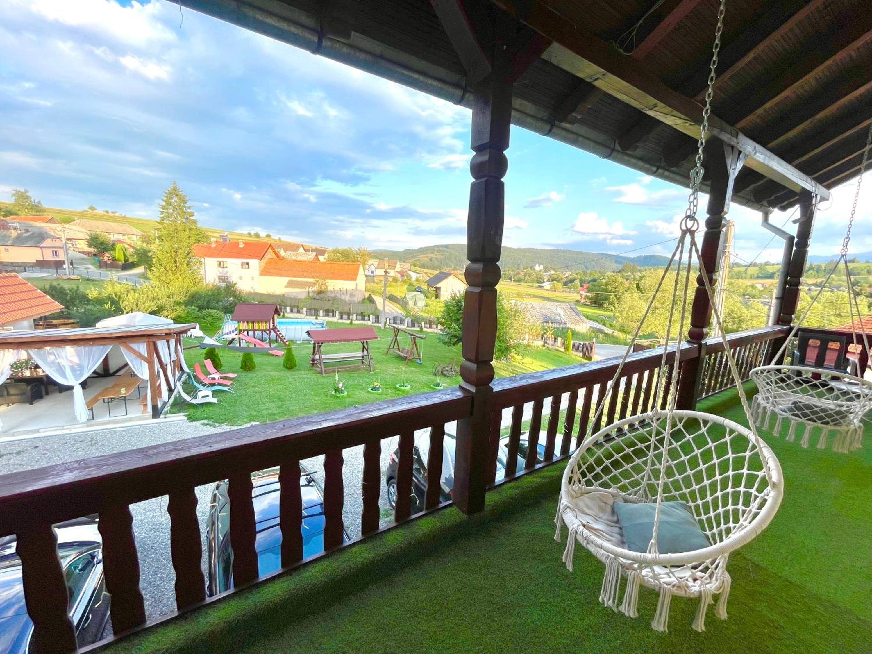 Pensiunea Beatrice view 4