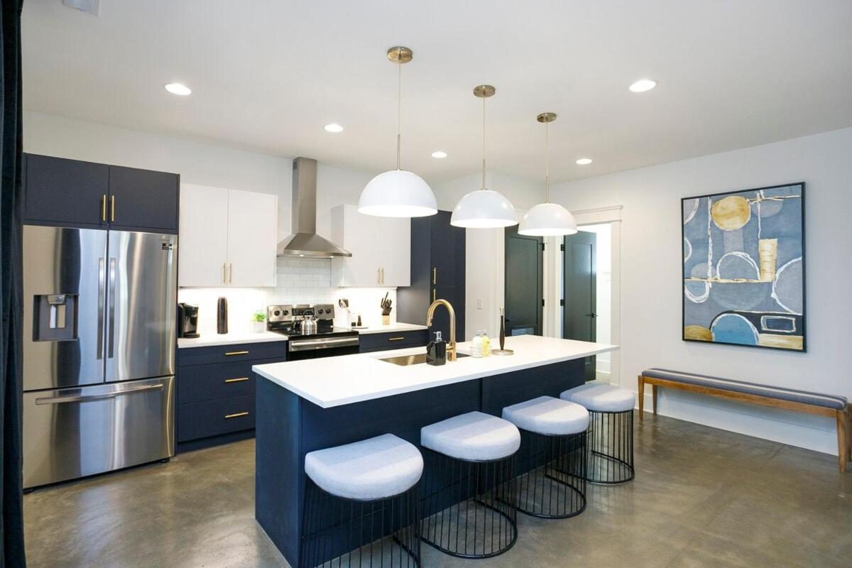 Elegant Space Walk to Belmont & Hillsboro Village view 2