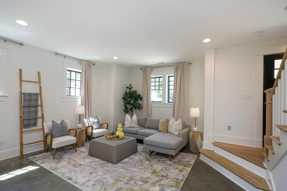 Upscale Stay Walk to Hillsboro Village or Belmont view 4