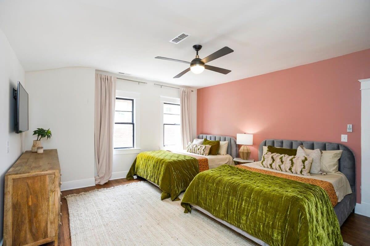 Upscale Location Stunning House Walk to Belmont view 4