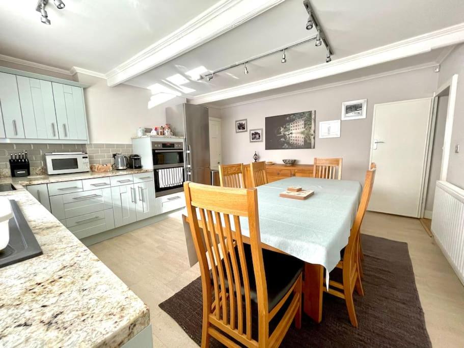Luxury Hebden Bridge apartment with river views