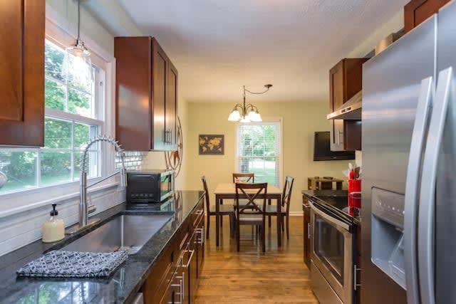 3 Bedroom Cottage Only 3 Miles from Downtown - Property Image 19