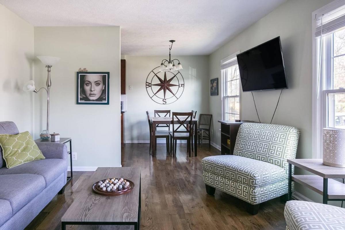 3 Bedroom Cottage Only 3 Miles from Downtown - Property Image 1