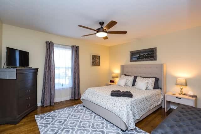 3 Bedroom Cottage Only 3 Miles from Downtown - Property Image 26