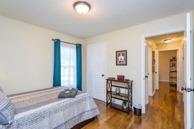3 Bedroom Cottage Only 3 Miles from Downtown - Property Image 9