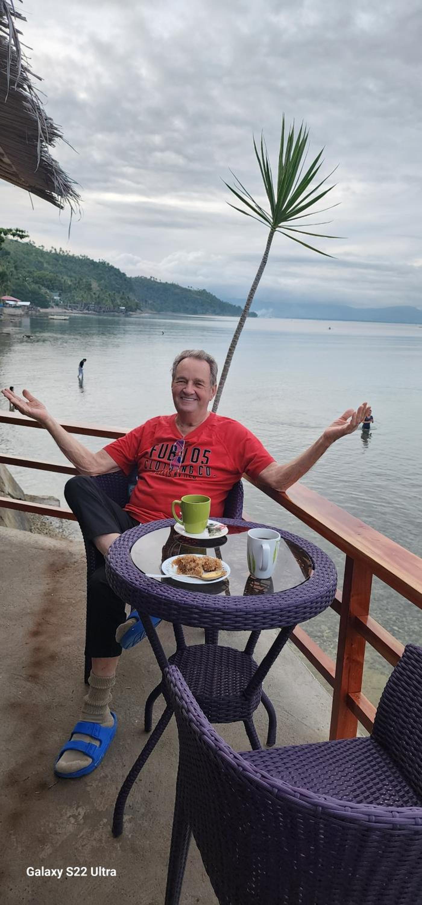 Chue&larry's Beachside Homestay view 3