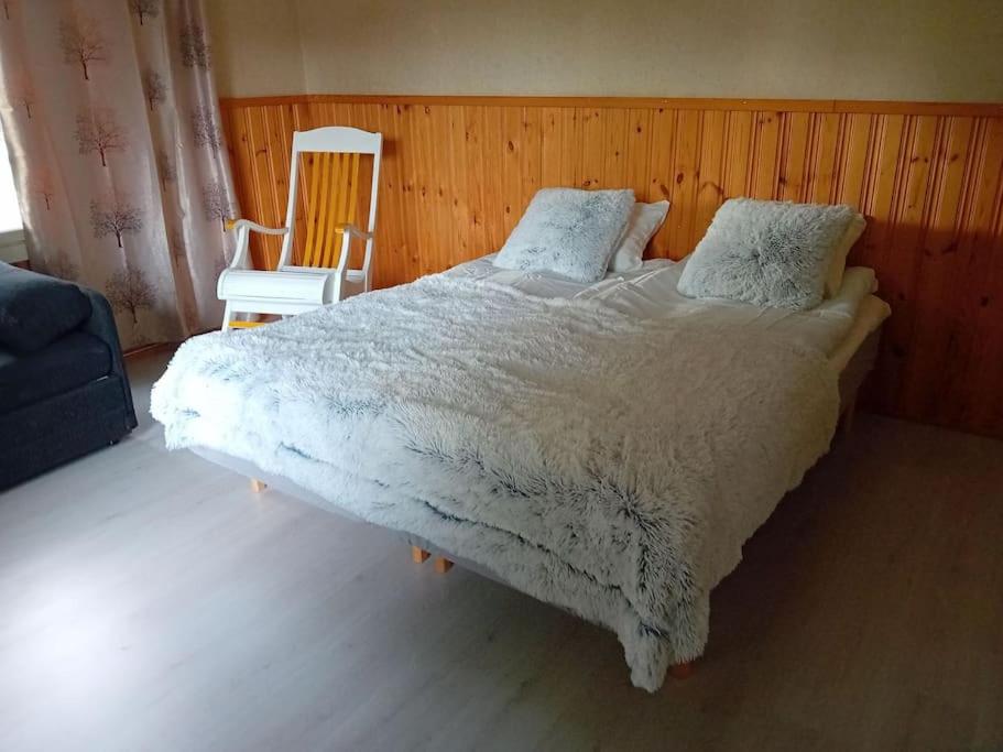 Tilava yksiö suurella puutarhalla