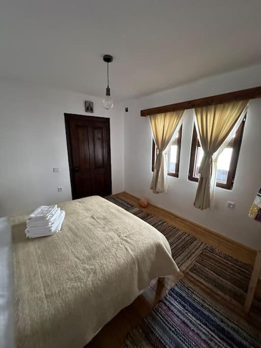 Casuta lui Nea Nica Ioanii, Domnesti, Arges view 4