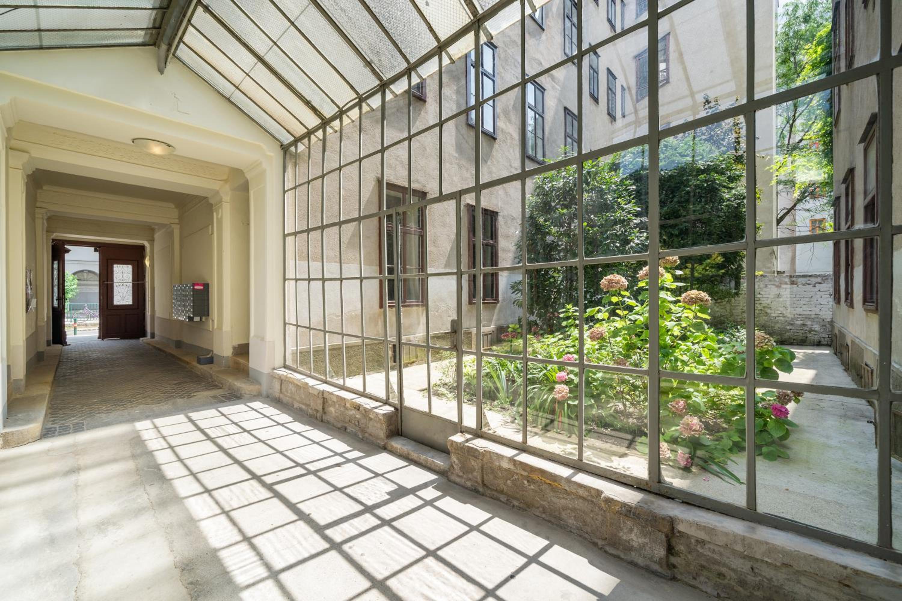 Apartment Danube Chanel