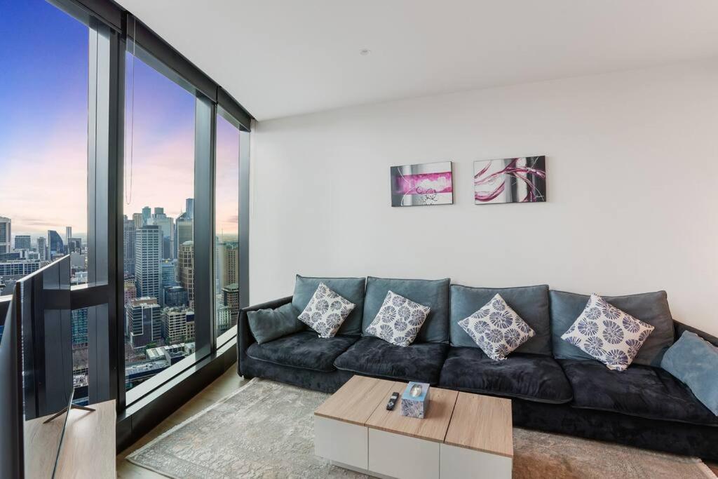 Cozy-Brilliant Natural Light Near Crown &City 1B1B