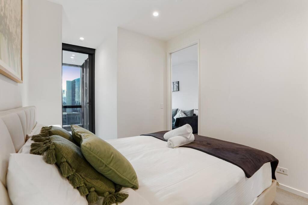 Cozy-Brilliant Natural Light Near Crown &City 1B1B