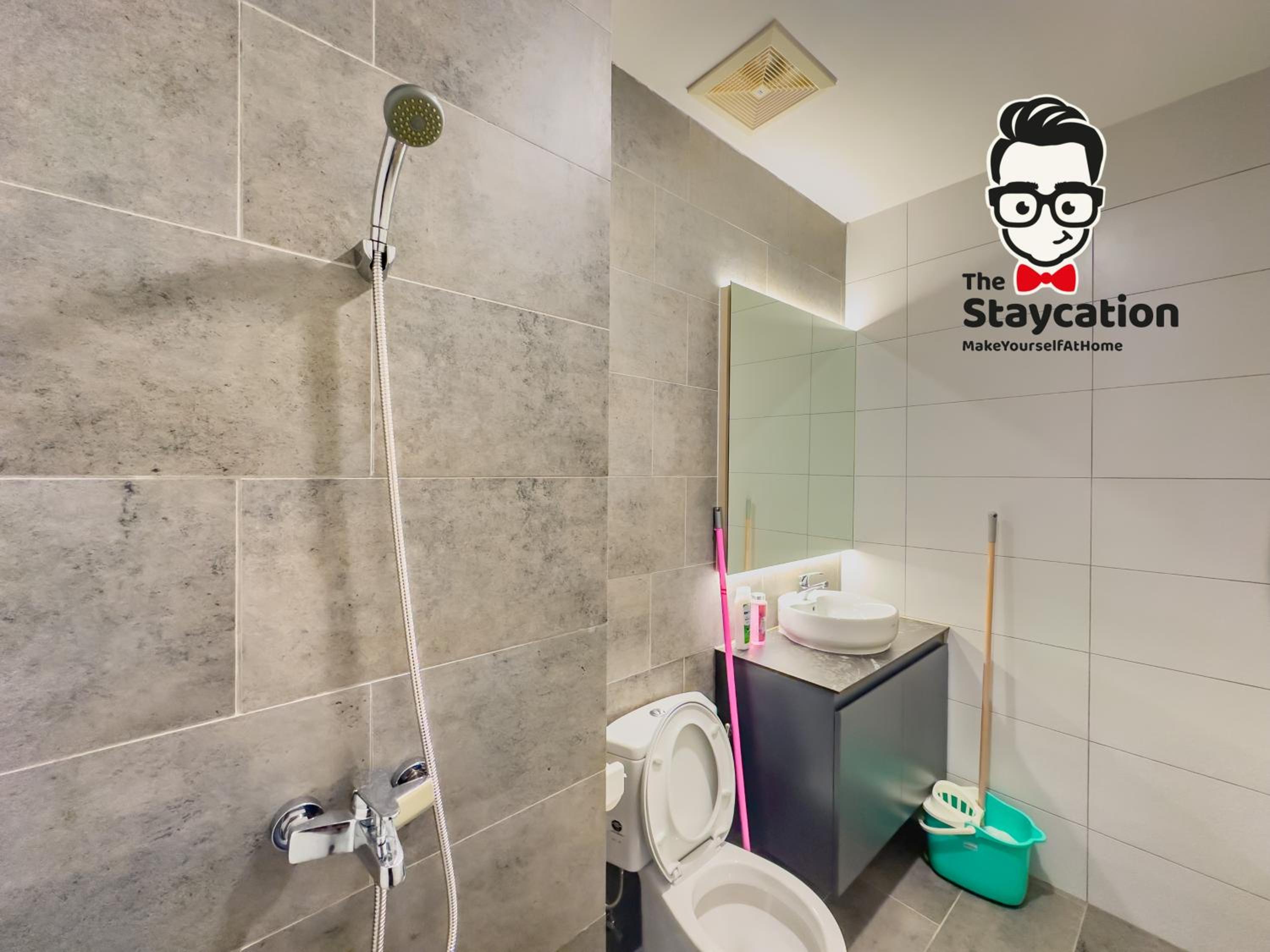Staycation Homestay 57 Podium Apartments Deluxe Studio photo 2