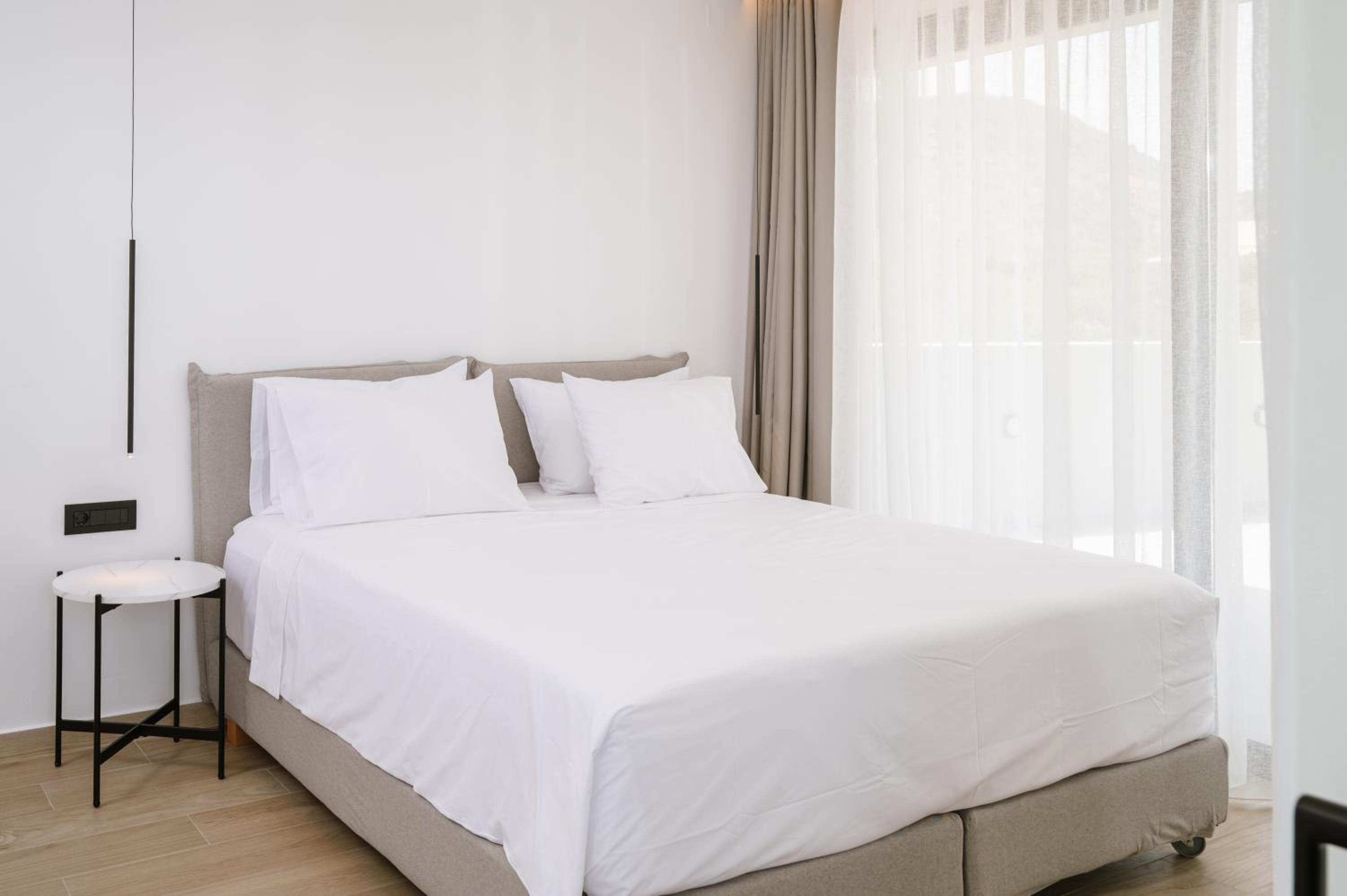 Aetheria & Aura Suites by Temma Villas
