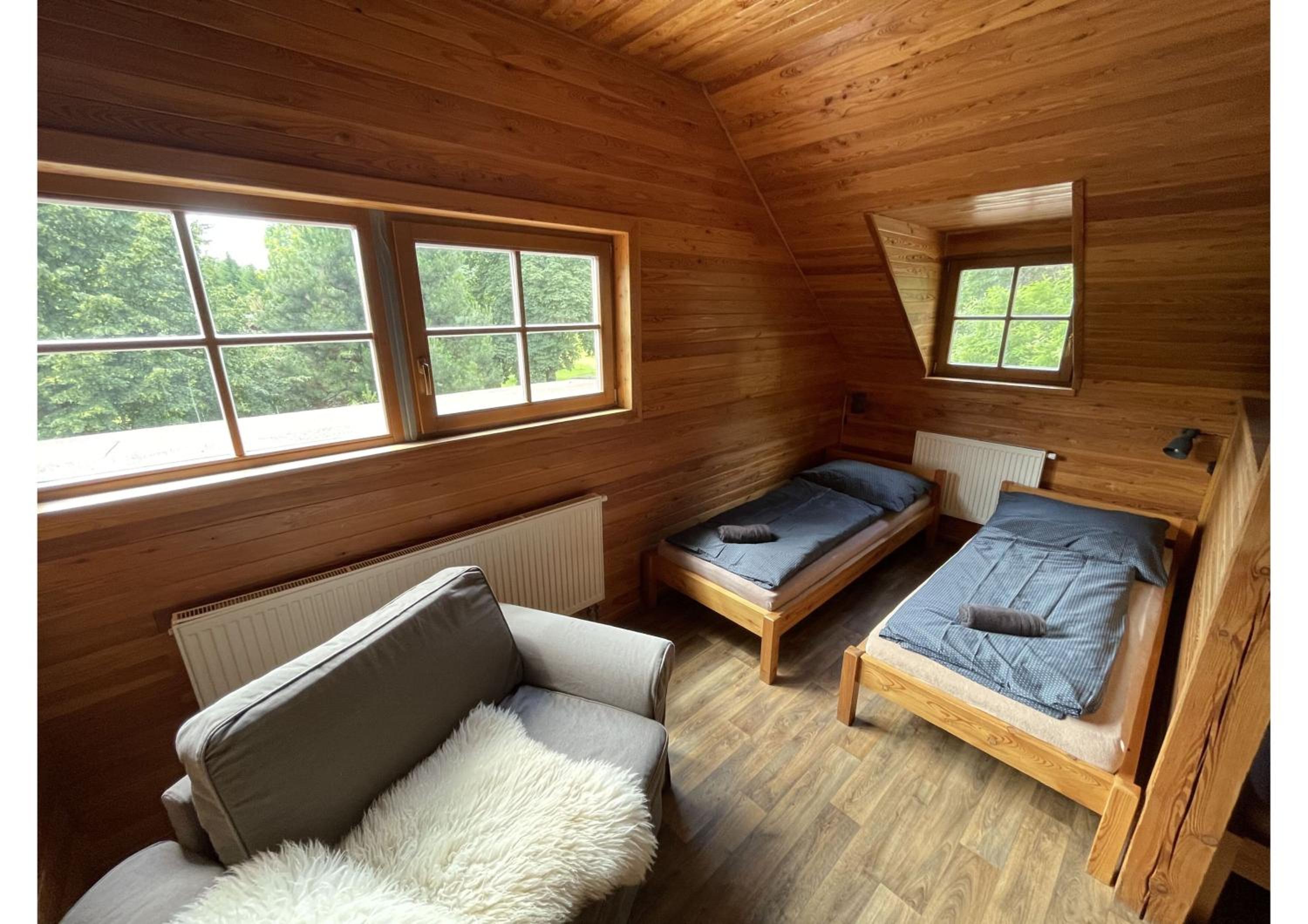 Areál Kamínka - POKOJE A APARTMÁNY