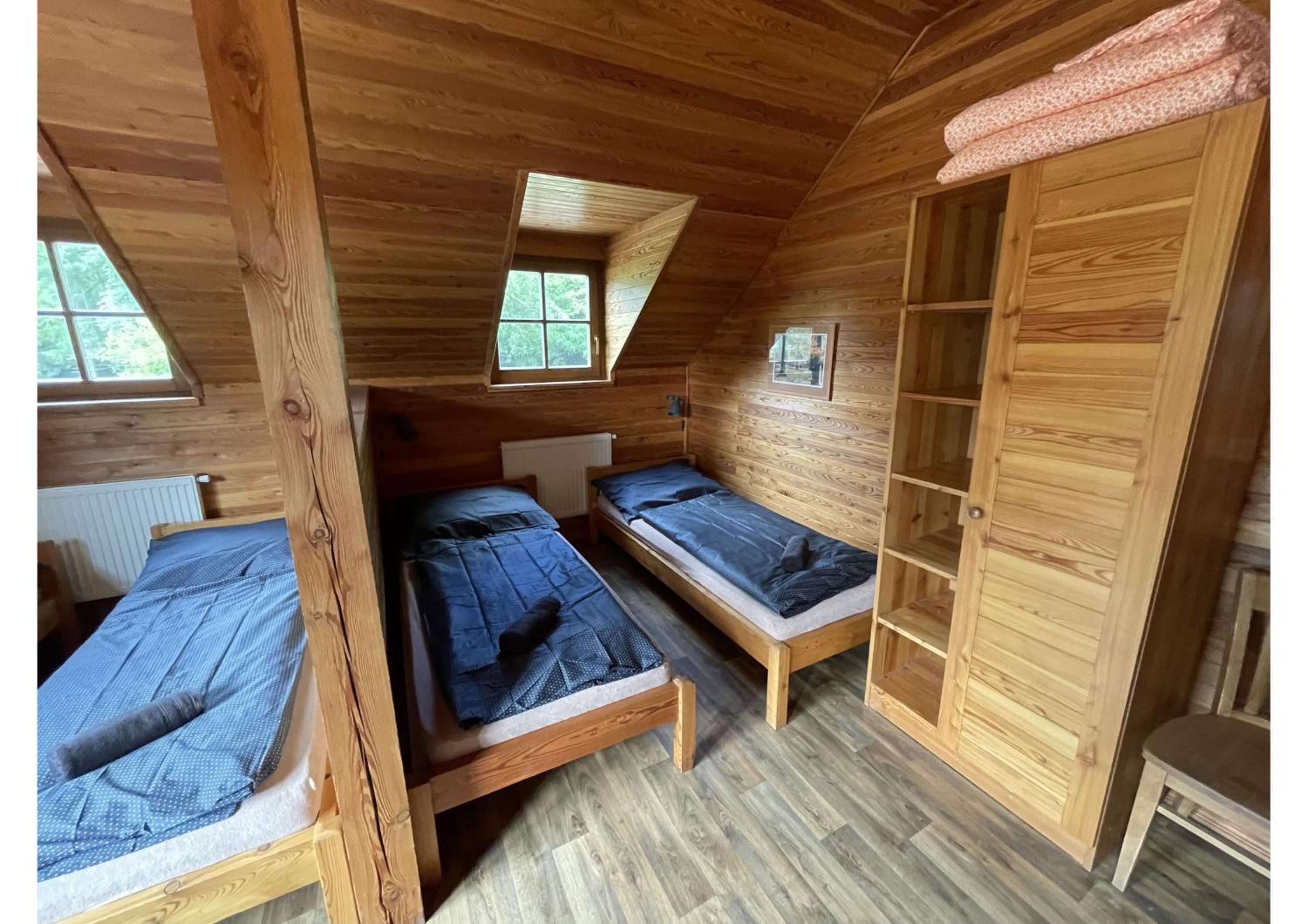 Areál Kamínka - POKOJE A APARTMÁNY