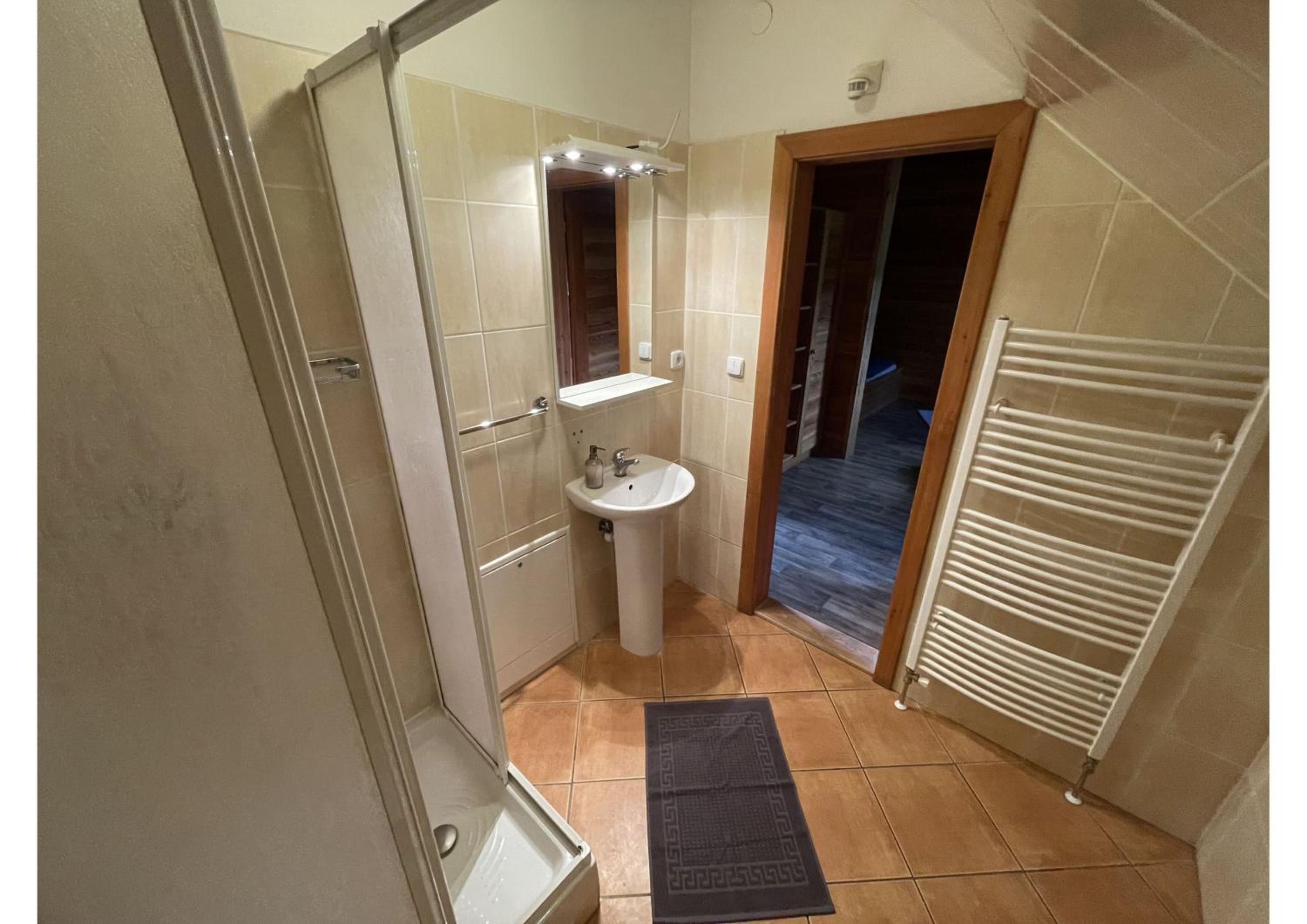 Areál Kamínka - POKOJE A APARTMÁNY