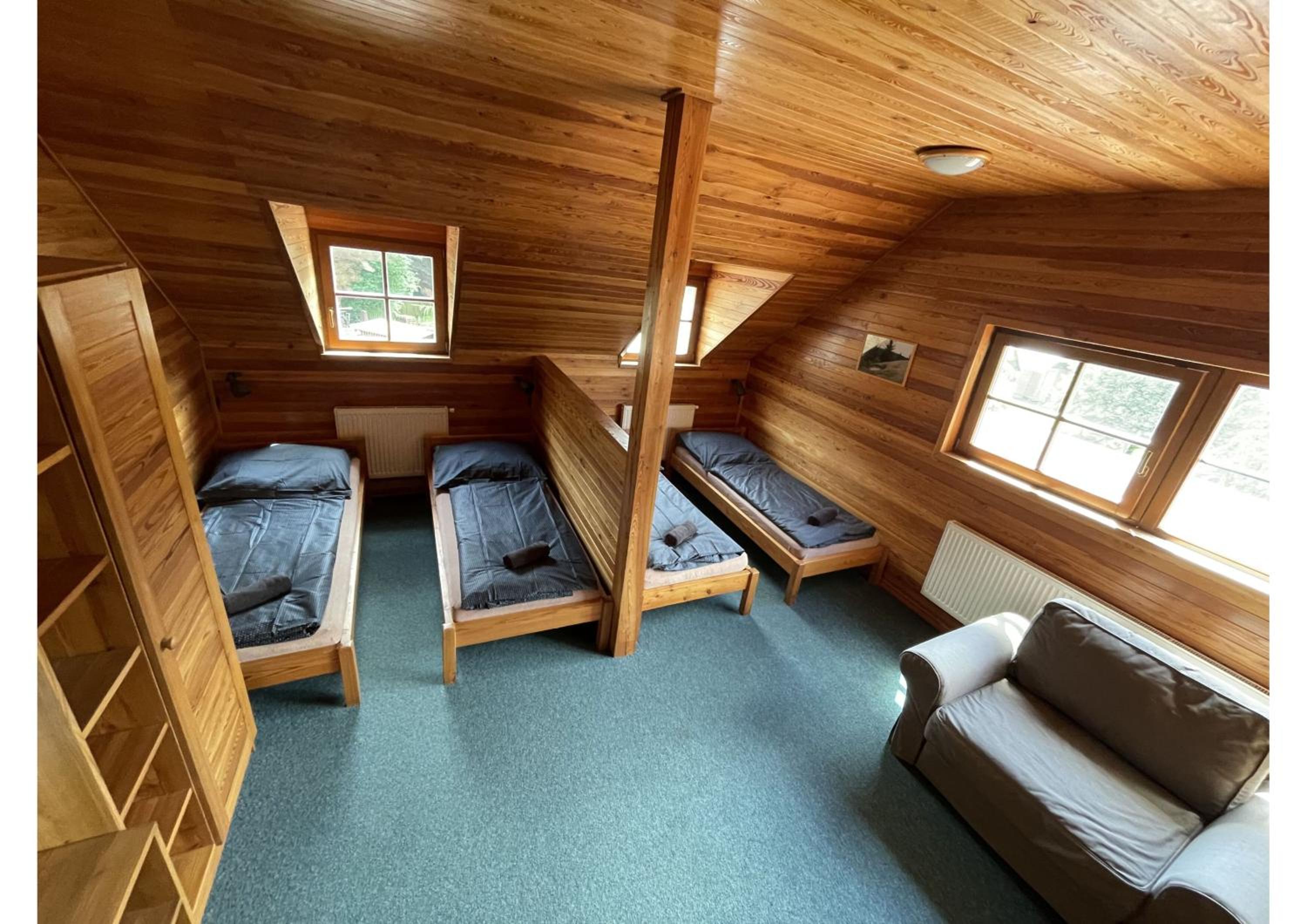 Areál Kamínka - POKOJE A APARTMÁNY