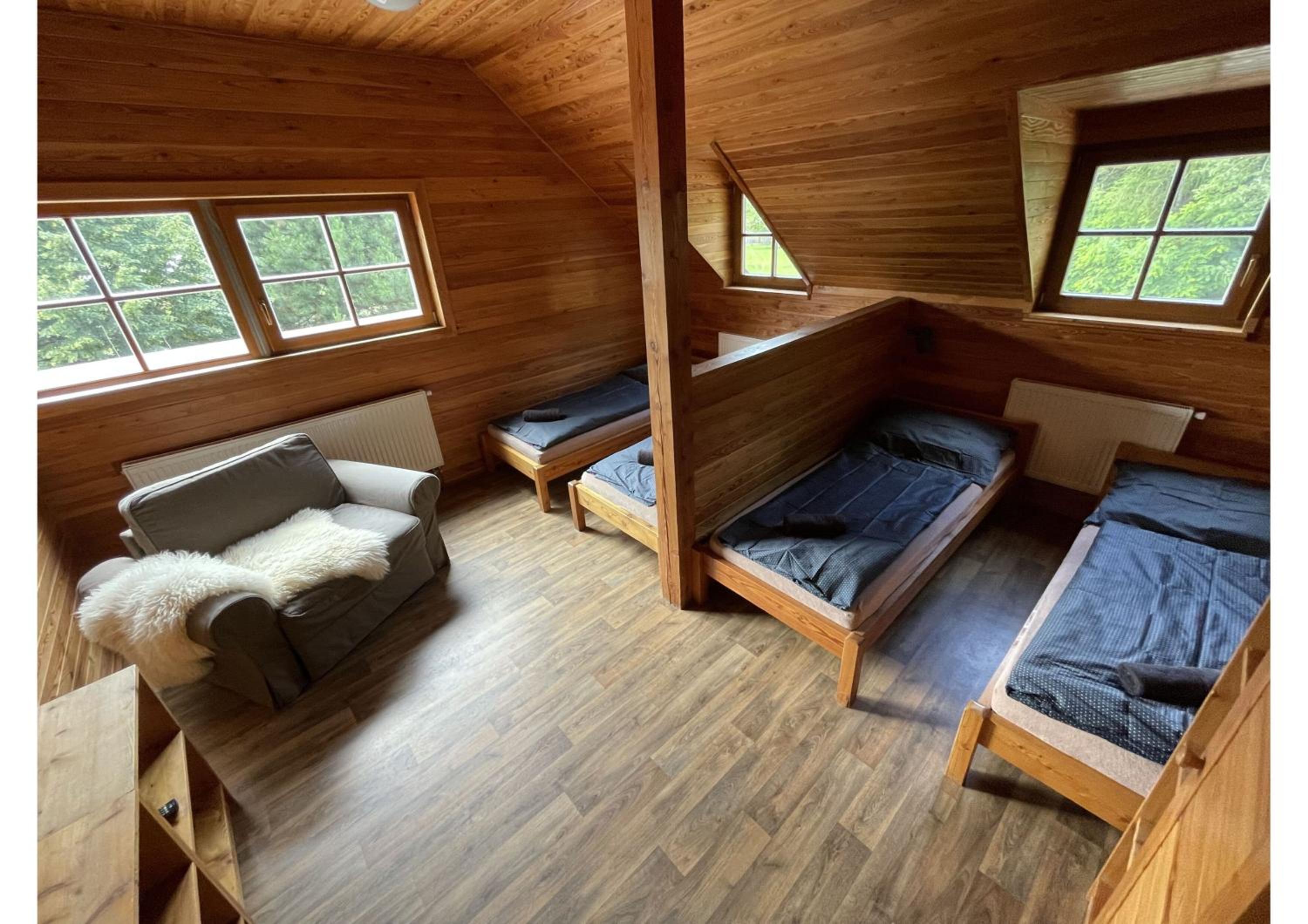 Areál Kamínka - POKOJE A APARTMÁNY