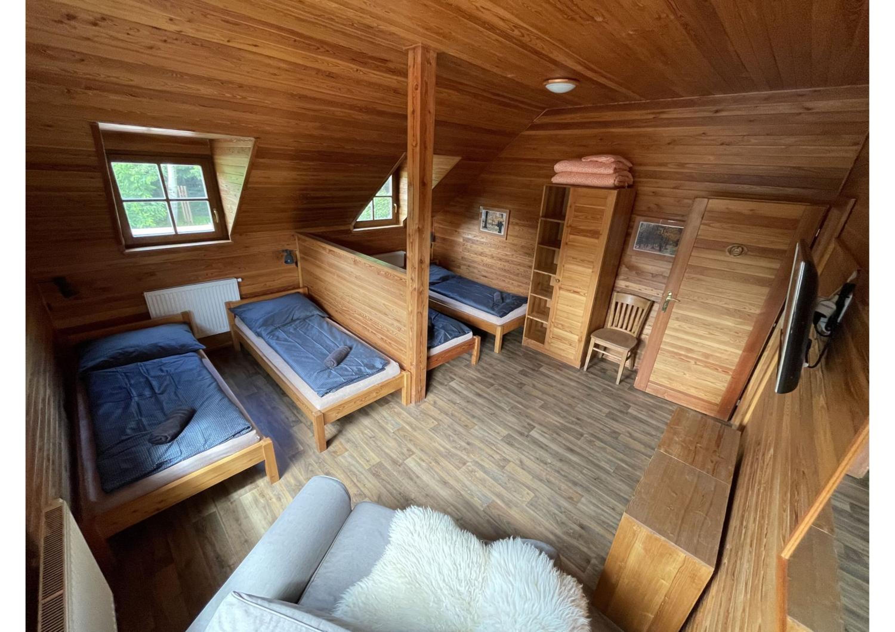 Areál Kamínka - POKOJE A APARTMÁNY