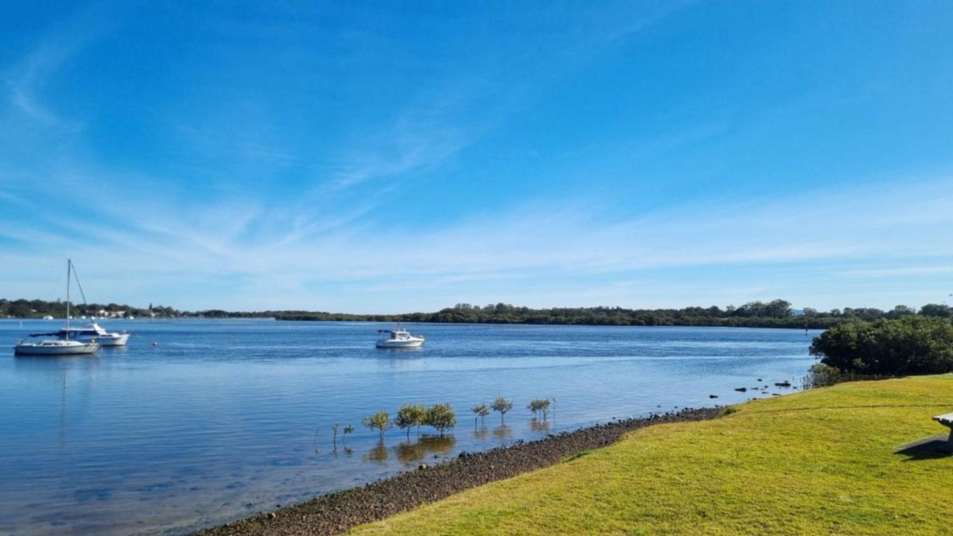 Magical & Relaxing Location! Air - Conditioned