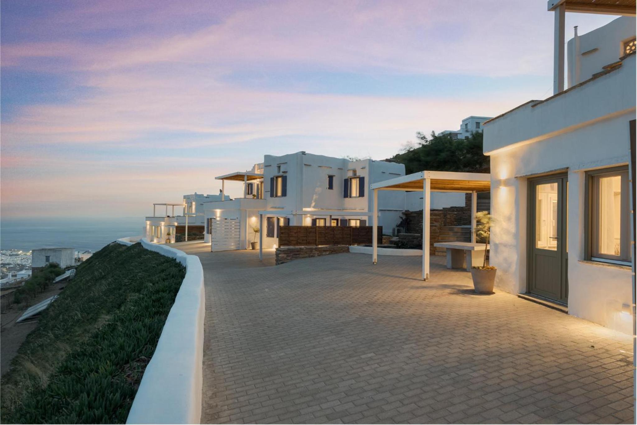 Morfes Luxury Apartments