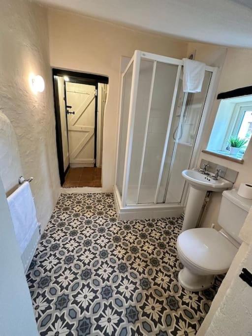 Walnut Cottage, Framlingham view 2