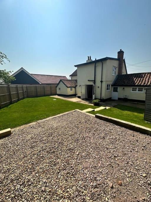 Walnut Cottage, Framlingham view 5