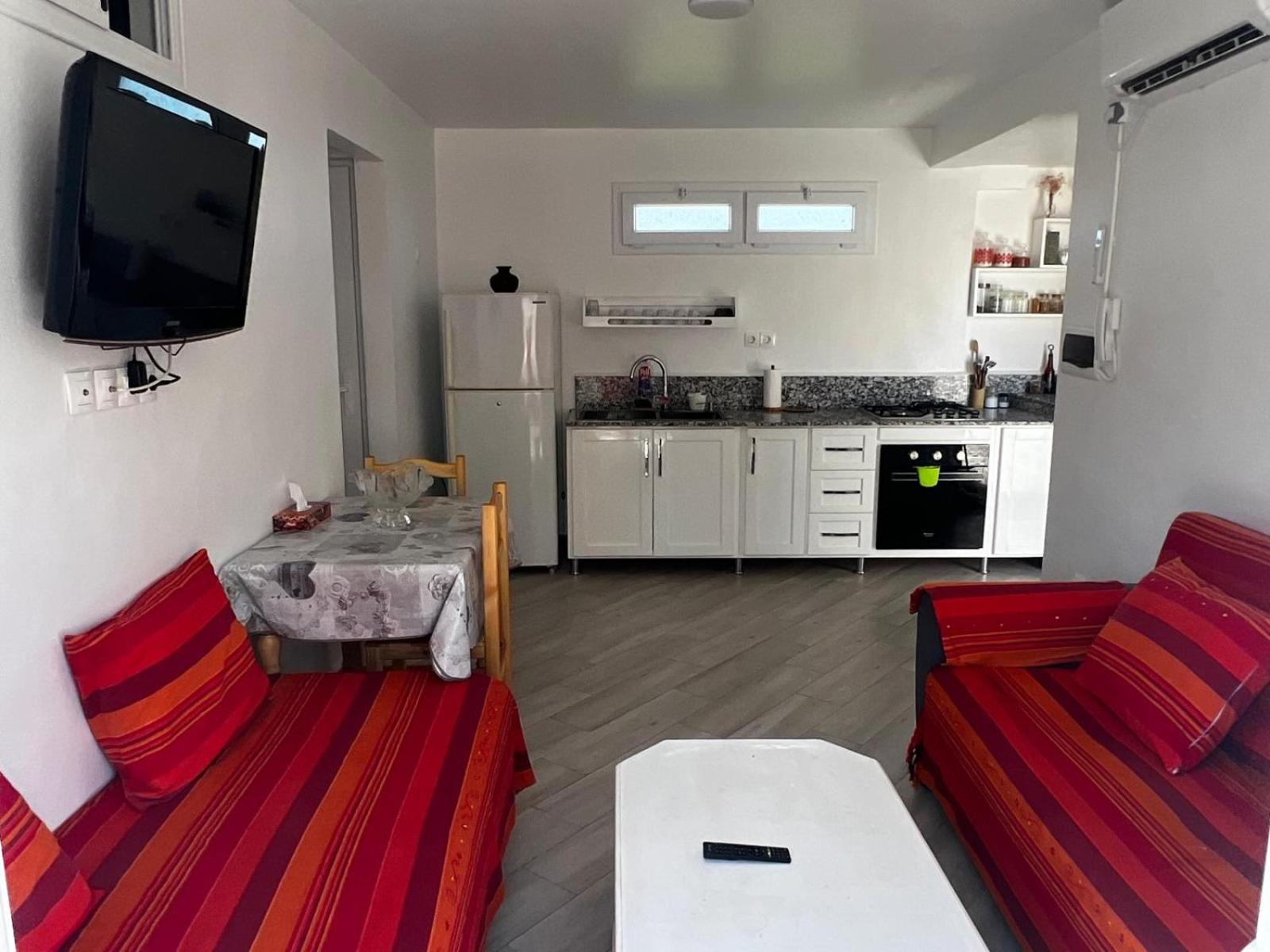 Vue sur Mer 5 personnes - Location Azeffoun Ait Chafaa - 8500 DZD nuit view 5
