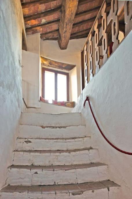 Photo 33