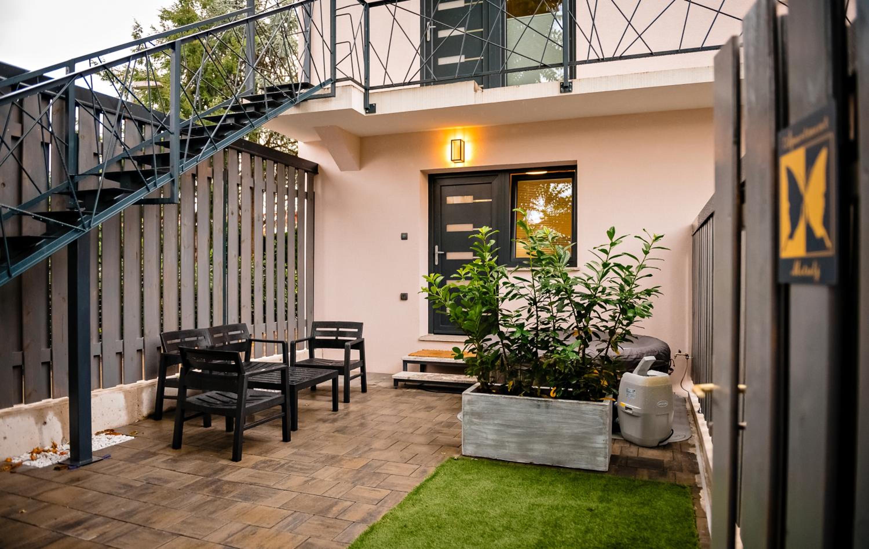 Hotel Apartment Metulj