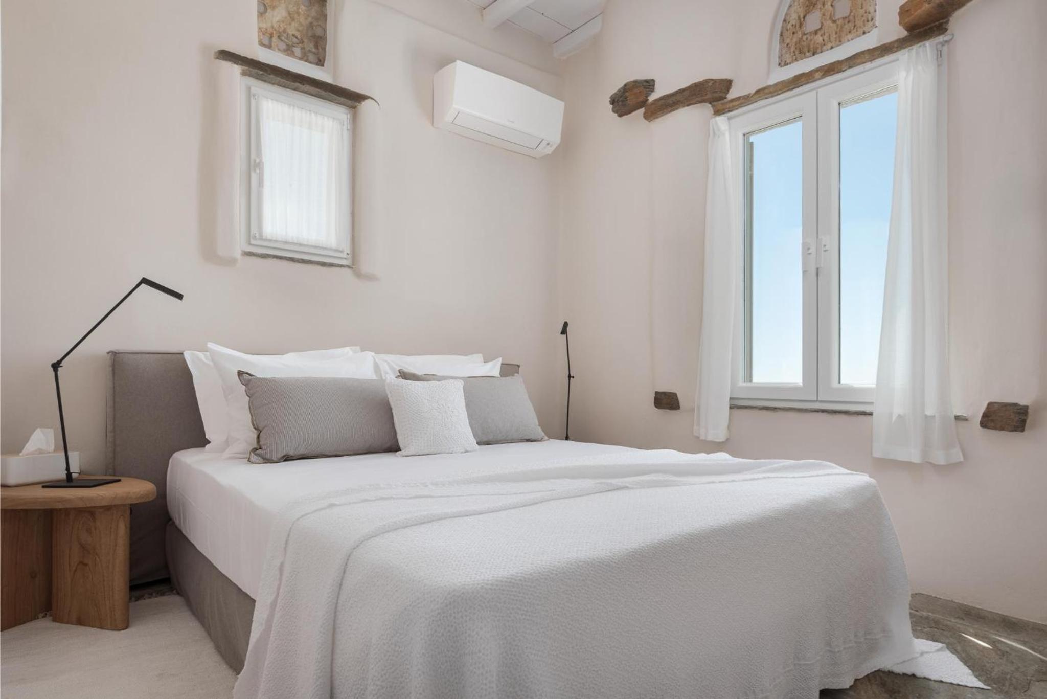Morfes Luxury Apartments