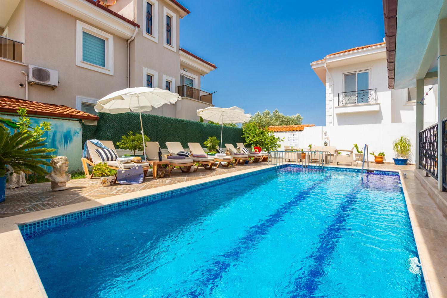 Villa Heyday en Dalyan — recepcion & lobby