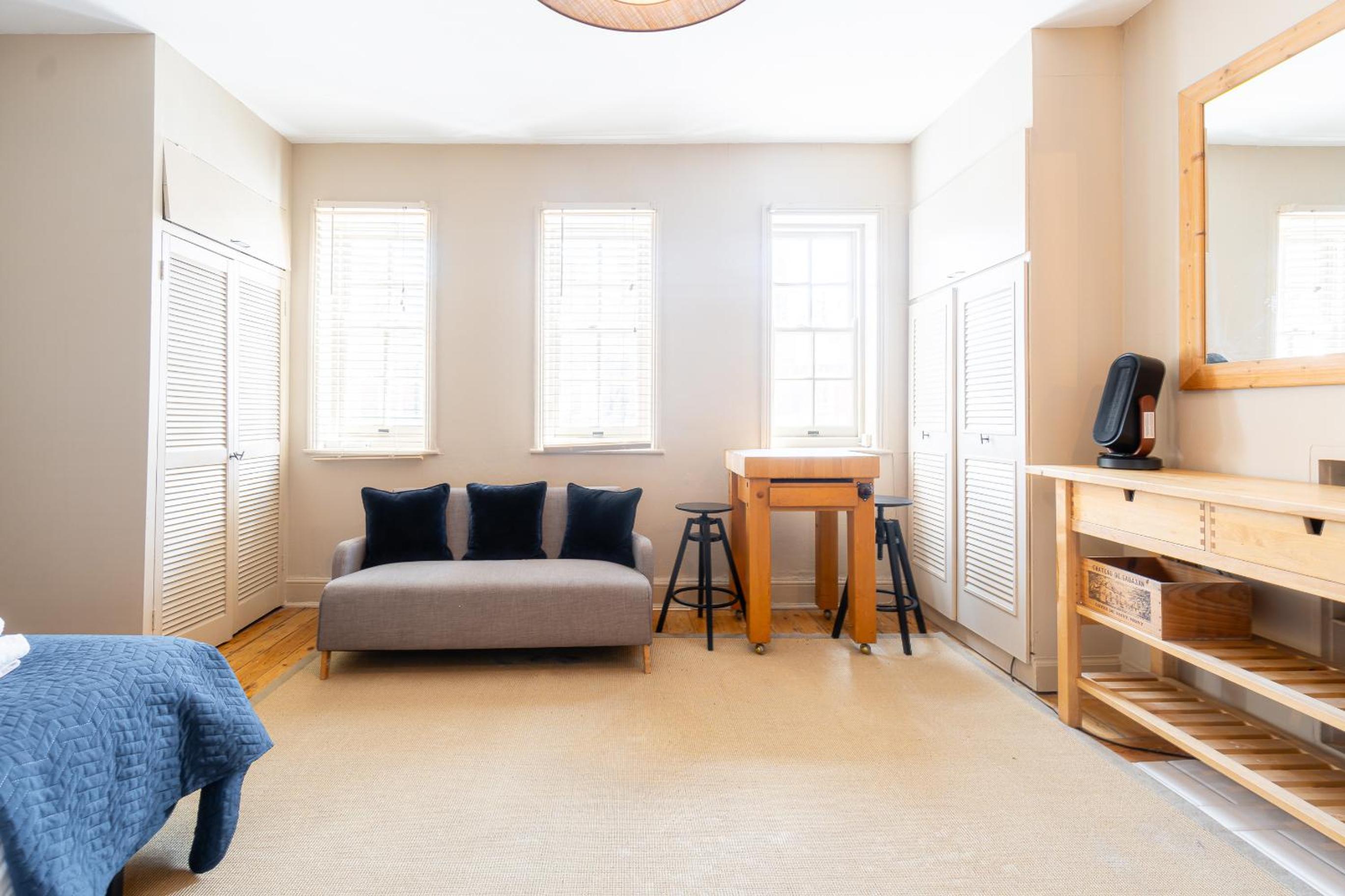 CAPITAL Studio Apartment in Chelsea - 56DP